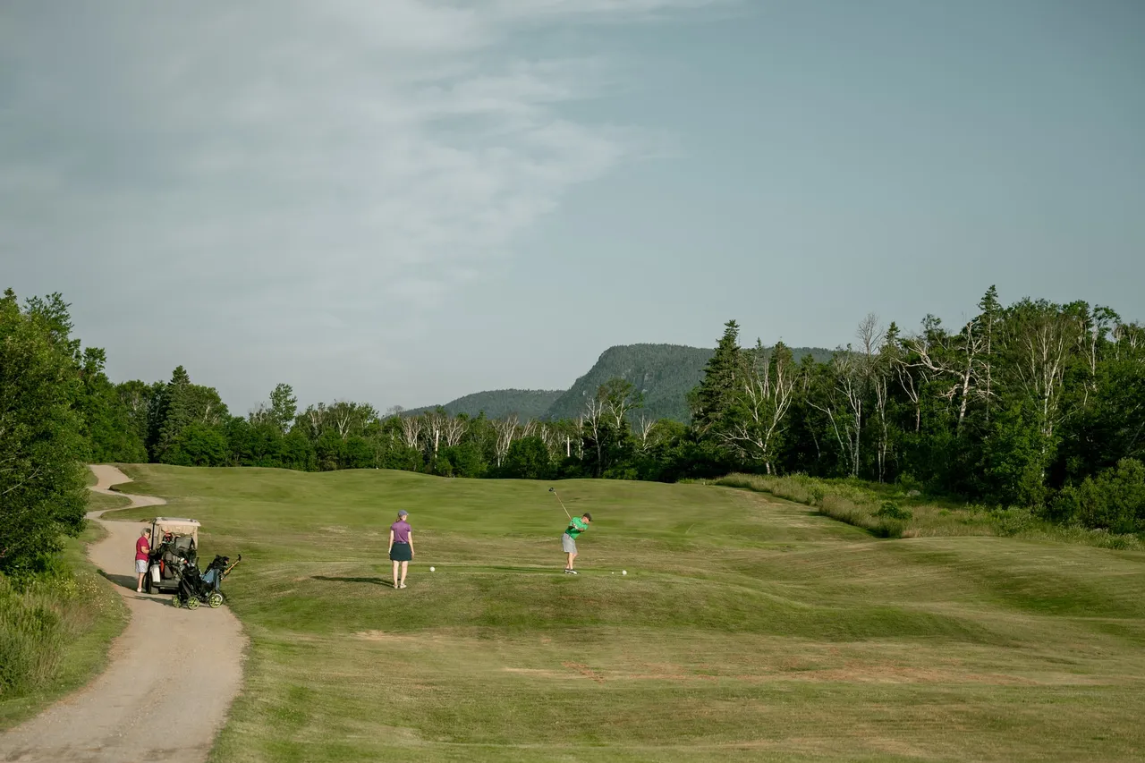 Hole 1 gallery