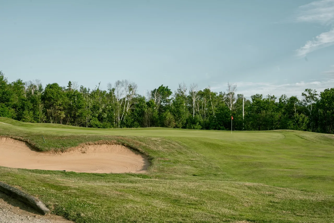 Hole 1 gallery