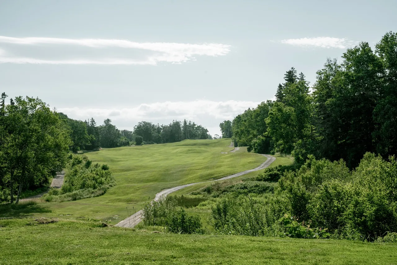 Hole 16 gallery